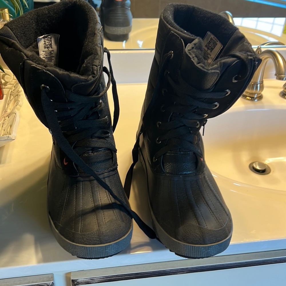 Mens all weather boots-water proof